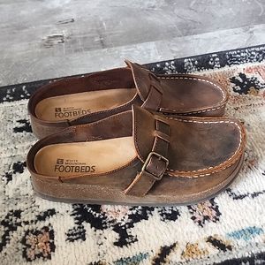 White Mountain Brown Suede Clogs